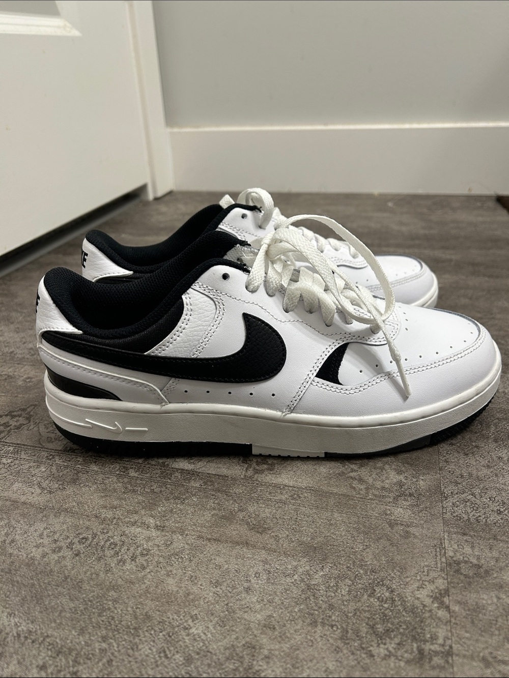 Nike Women White and Black  Sneakers